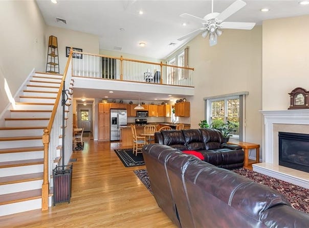 500 Mendon Road, Cumberland, RI 02864