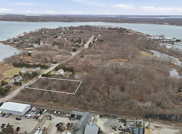 620 Kerwin Boulevard, Greenport, NY 11944