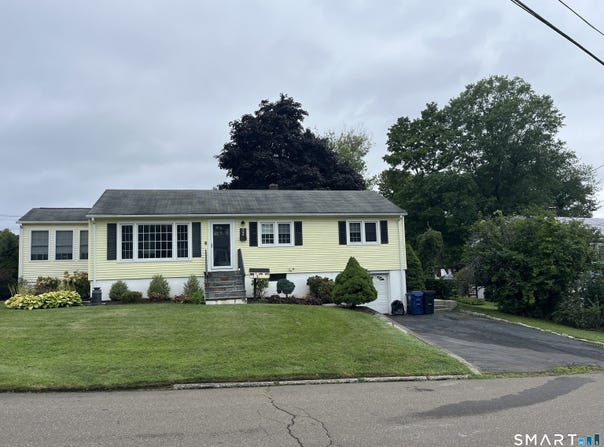 246 Beatrice Drive, West Haven, CT 06516