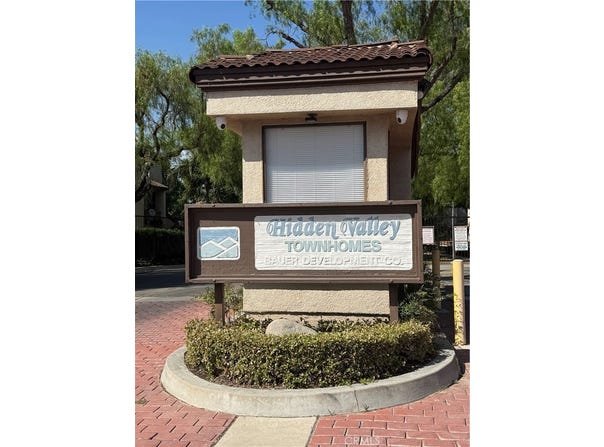 6 Saddlewood, Pomona, CA 91766