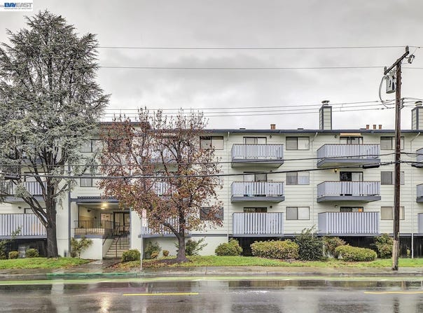 29300 Dixon St, Hayward, CA 94544