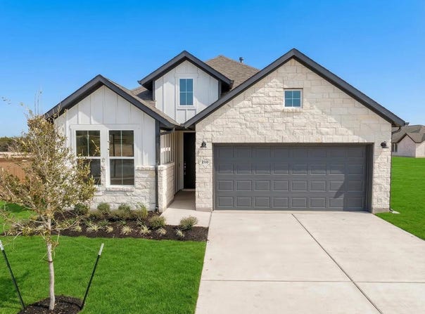 210 Silverbell Ln, Bastrop, TX 78602