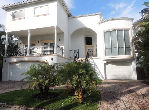 3525 E Fairview St, Miami, FL 33133