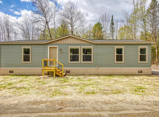 12 Country View Lane, Freedom, ME 04941