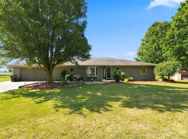 3132 County Road 427, Waterloo, IN 46793