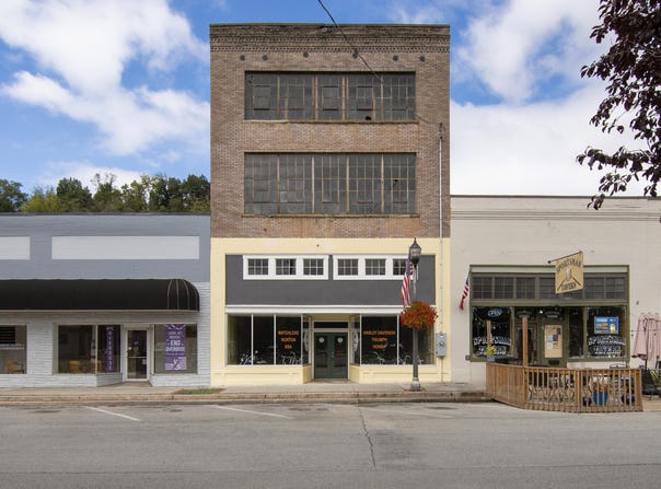 681 Edgar Ave, Ronceverte, WV 24970