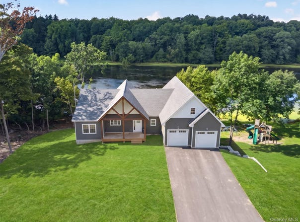 86 Shore Boulevard, Slate Hill, NY 10973