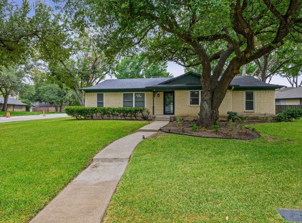 2630 Briarcove Drive, Plano, TX 75074