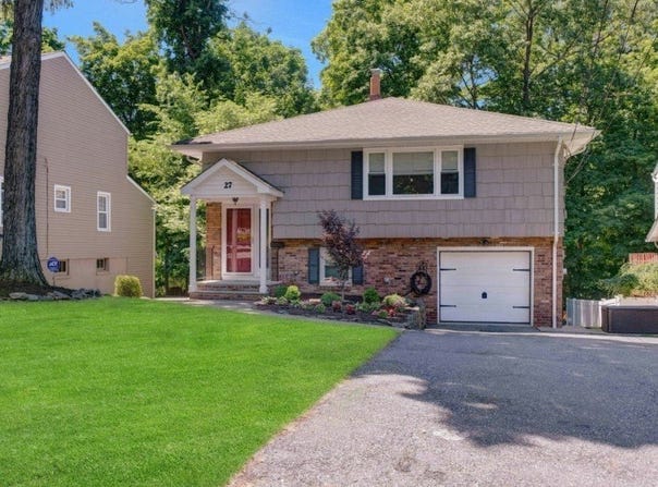 27 Shady Ter, Wayne Twp., NJ 07470-4319