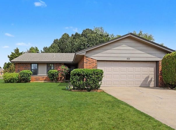 521 Cherryvale Road, Edmond, OK 73003