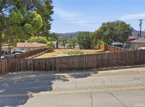44 Vista Way, Menifee, CA 92586