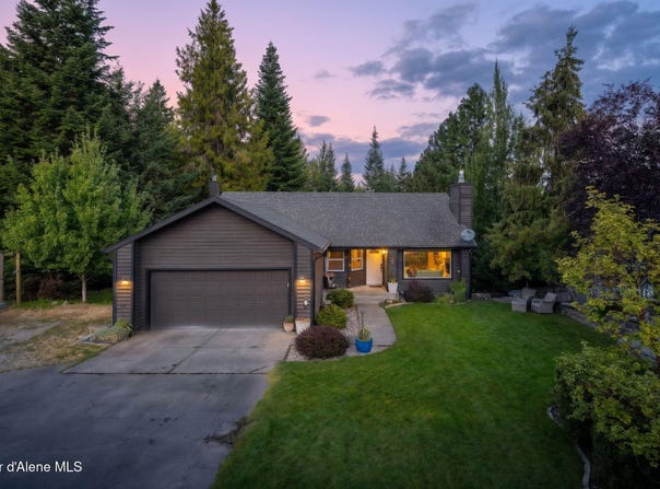 9195 N Clarkview Pl, Hayden, ID 83835