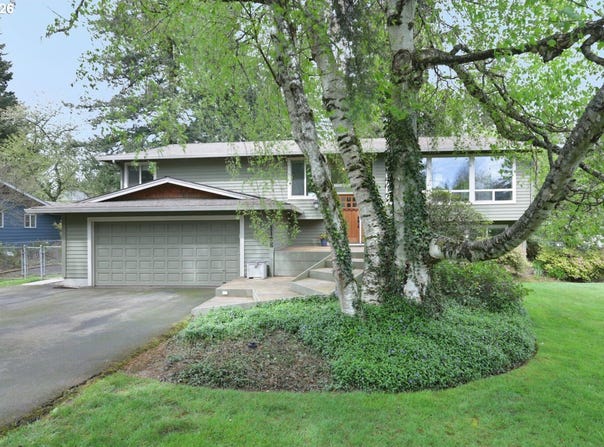 1105 MARYLHURST Dr, WestLinn, OR 97068