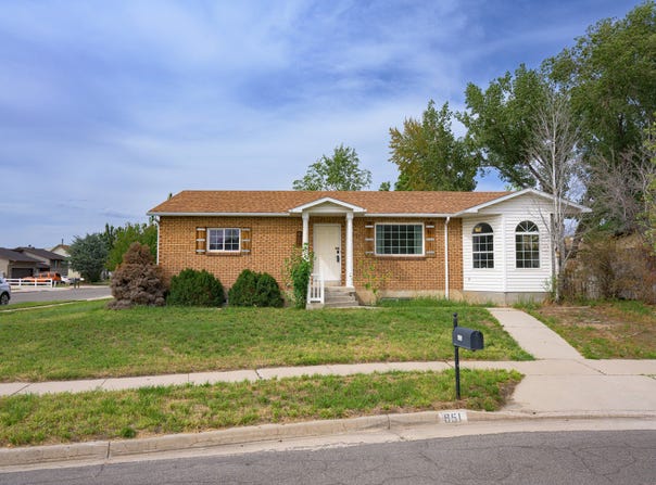 951 E SOUTH FORK Cir, Sandy, UT 84094
