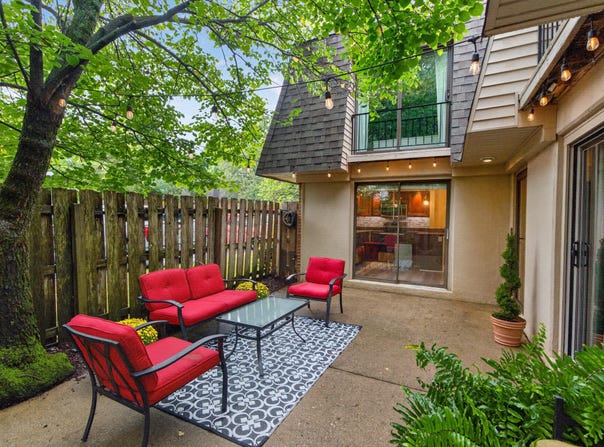 401 Redding Road, Lexington, KY 40517