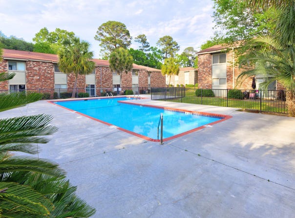 805 Andrea Lane, Hanahan, SC 29410