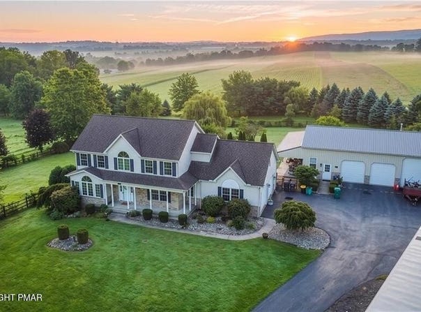 1603 Kings Court, Pen Argyl, PA 18072