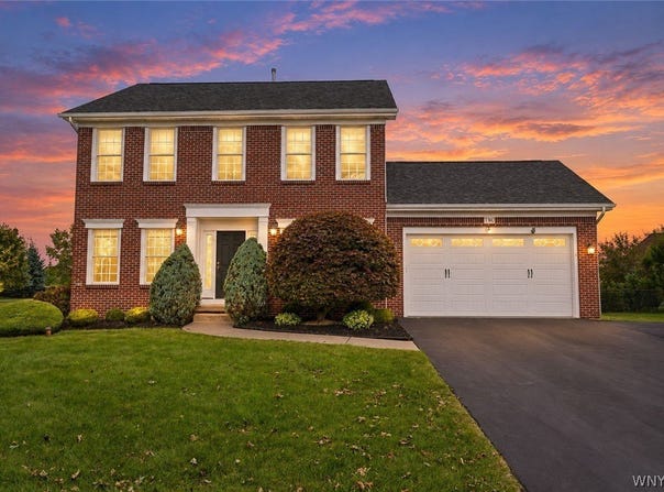 2 Chicory Lane, Lancaster, NY 14086