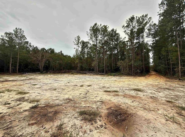 1682 Carriage Dr., Loris, SC 29569