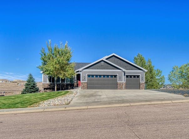 4400 Chancery Ln, Gillette, WY 82718