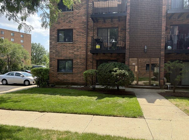 1785 W ALGONQUIN Road, Mount Prospect, IL 60056