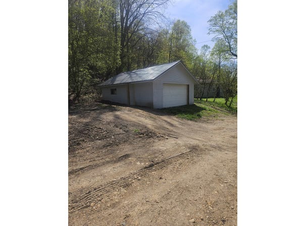 136 Scherer Rd, Ironton, OH 45638-2716