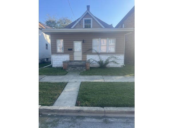 8 W 137th Place, Riverdale, IL 60827