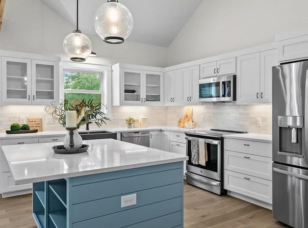 1312 Greenlawn Pl, Blanco, TX 78606