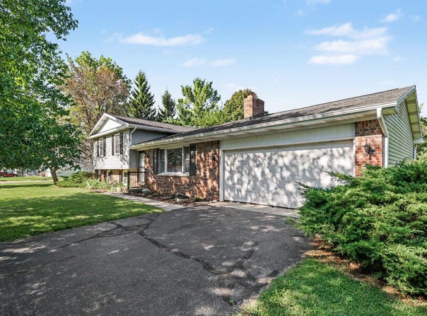 301 Sherman Drive, Marshall, MI 49068