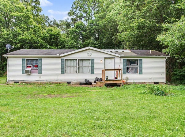 14035 Riverside Drive, Constantine, MI 49042