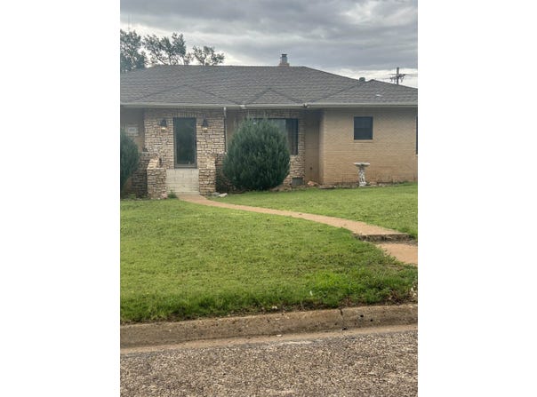 424 Ave F, Beaver, OK 73932