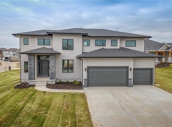 5931 Apache Drive, Shawnee, KS 66226