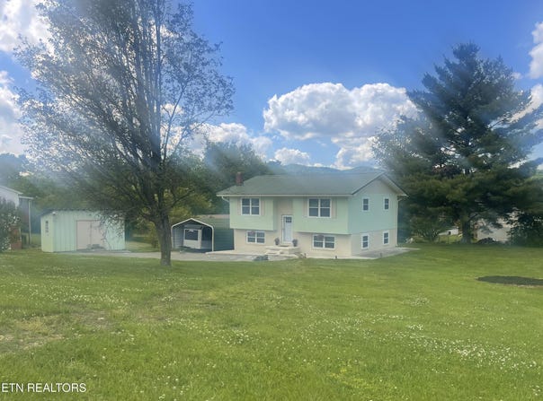 295 Forge Ridge Rd, Harrogate, TN 37752