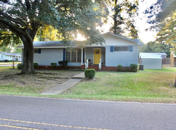 422 Weems Drive, Canton, MS 39046