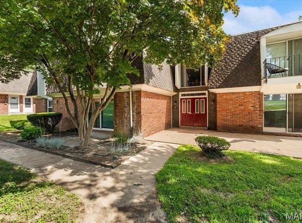 1051 Lafayette Court, Collinsville, IL 62234