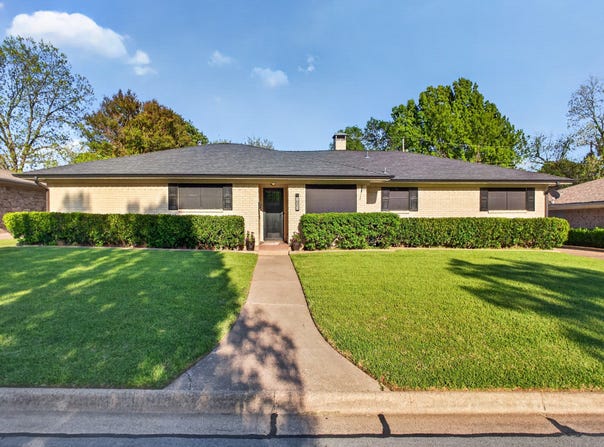 1907 Wes Hardin Circle, Bonham, TX 75418