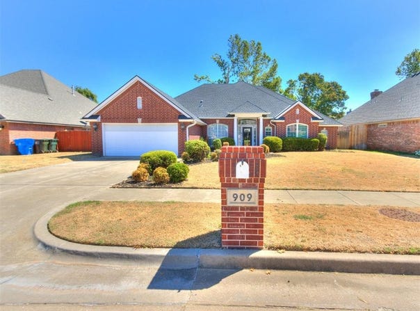 909 Hearthstone, Norman, OK 73072