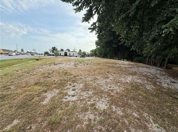 S Bloomington Street, Lowell, AR 72745