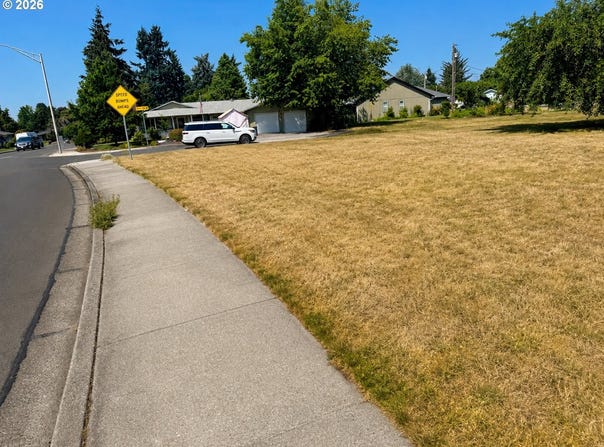 ROYAL Ave, Eugene, OR 97402