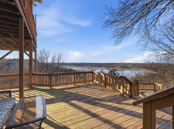 7023 Deer Run, Manhattan, KS 66503