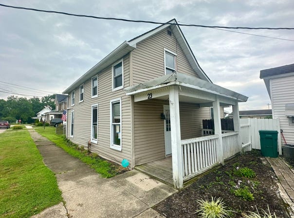 23 E Pickaway St, Kingston, OH 45644