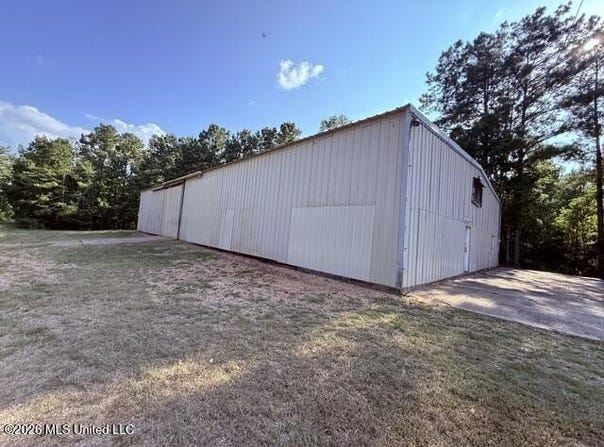 1111 Dummy Line Road, Brookhaven, MS 39601