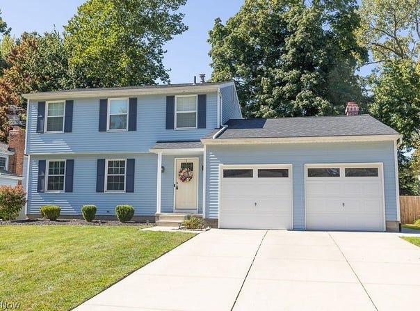 5812 Marine Parkway, Mentor on the Lake, OH 44060