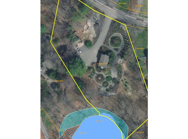 19 River Road, York, ME 03902
