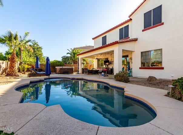 6233 S ROCHESTER Drive, Gilbert, AZ 85298