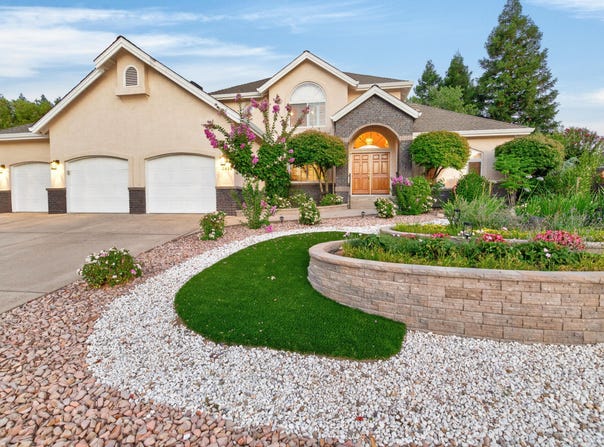 2426 Cumberland Drive, Redding, CA 96001