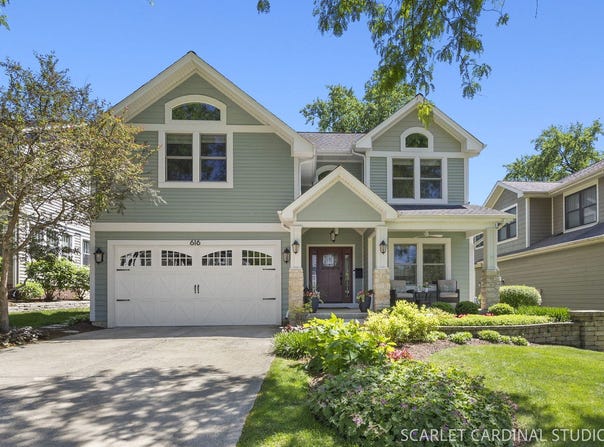 616 E Willow Avenue, Wheaton, IL 60187