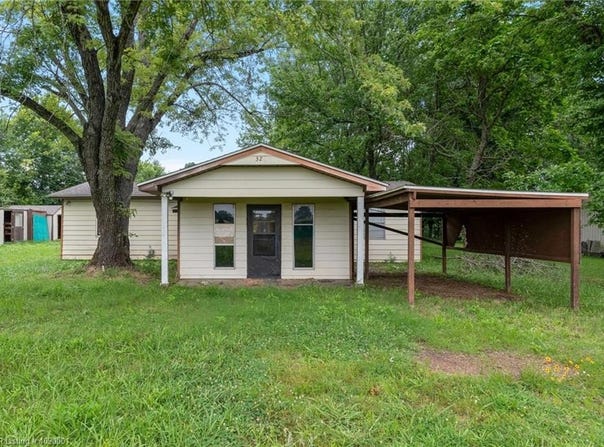 329 Catcher RD, Van Buren, AR 72956
