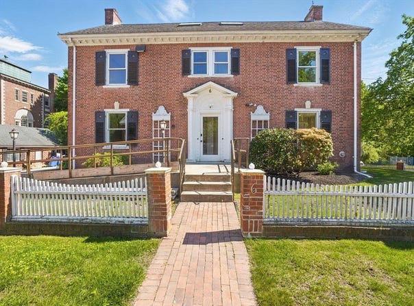 6 Windsor St, Andover, MA 01810