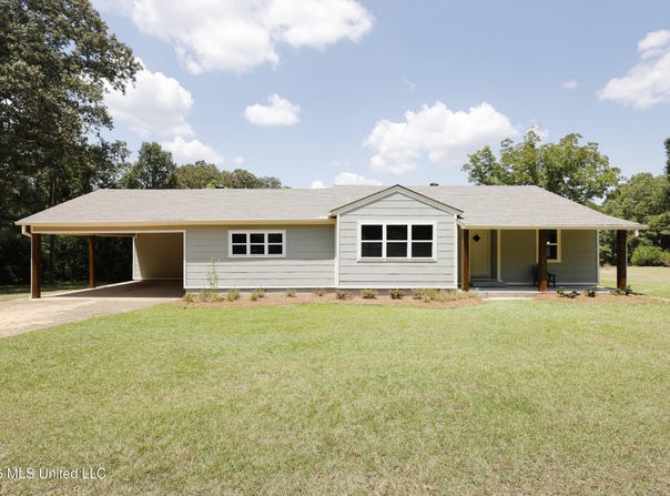 6121 Gibson Road, McComb, MS 39648